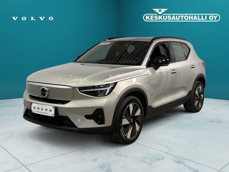 VOLVO XC40 2024