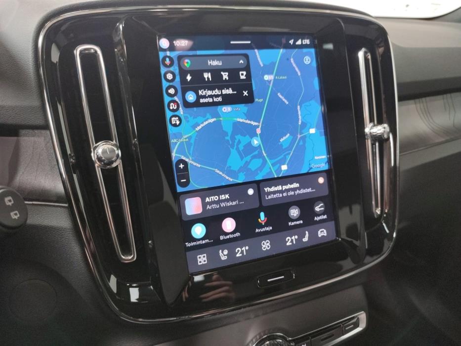 VOLVO EX40 2025