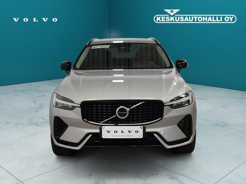 VOLVO XC60 2025