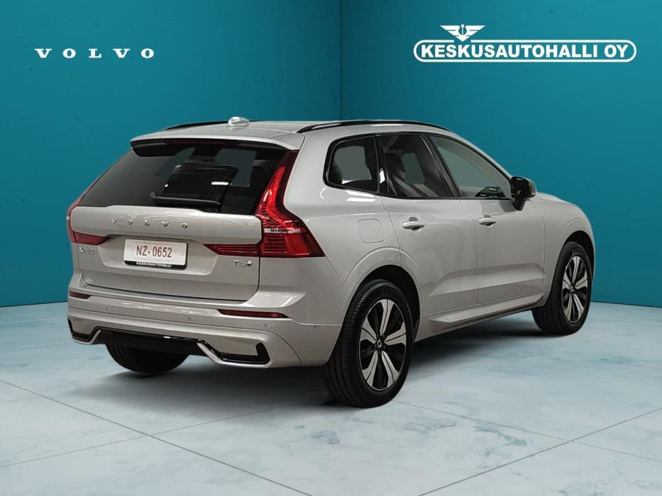 VOLVO XC60 2025