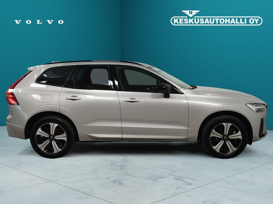 VOLVO XC60 2025