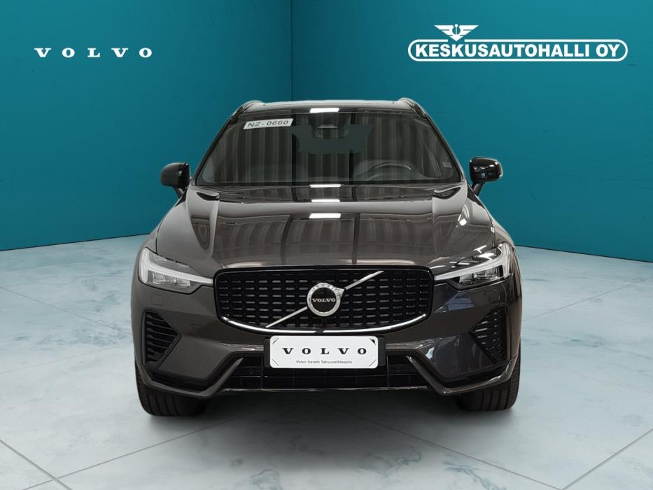 VOLVO XC60 2025