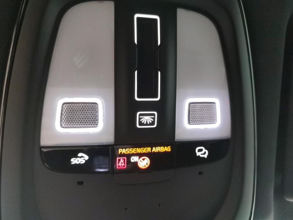 VOLVO XC60 2025