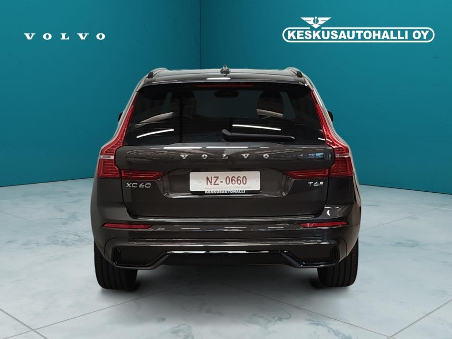 VOLVO XC60 2025