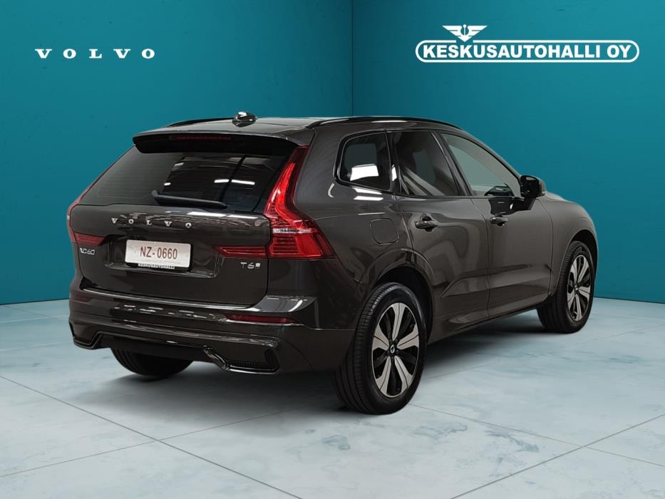 VOLVO XC60 2025