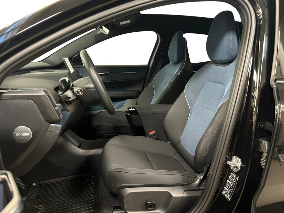 VOLVO EX30 2025