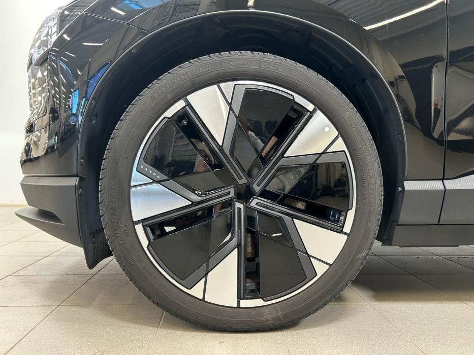 VOLVO EX30 2025