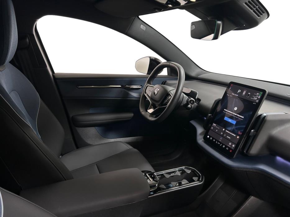 VOLVO EX30 2024