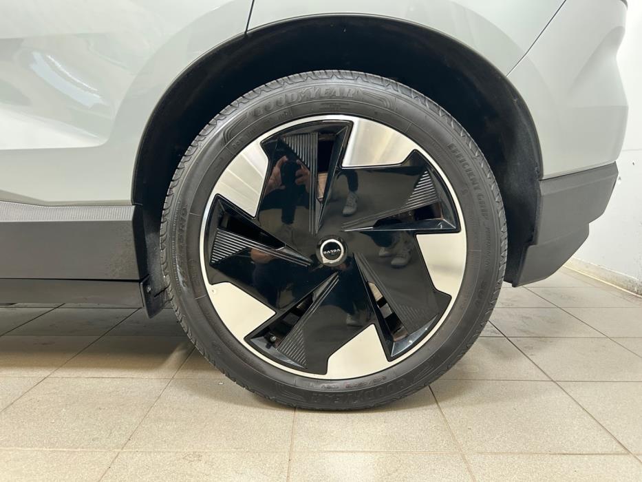 VOLVO EX30 2024