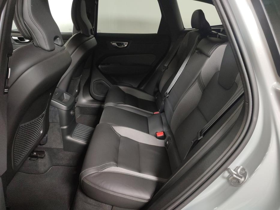 VOLVO XC60 2026
