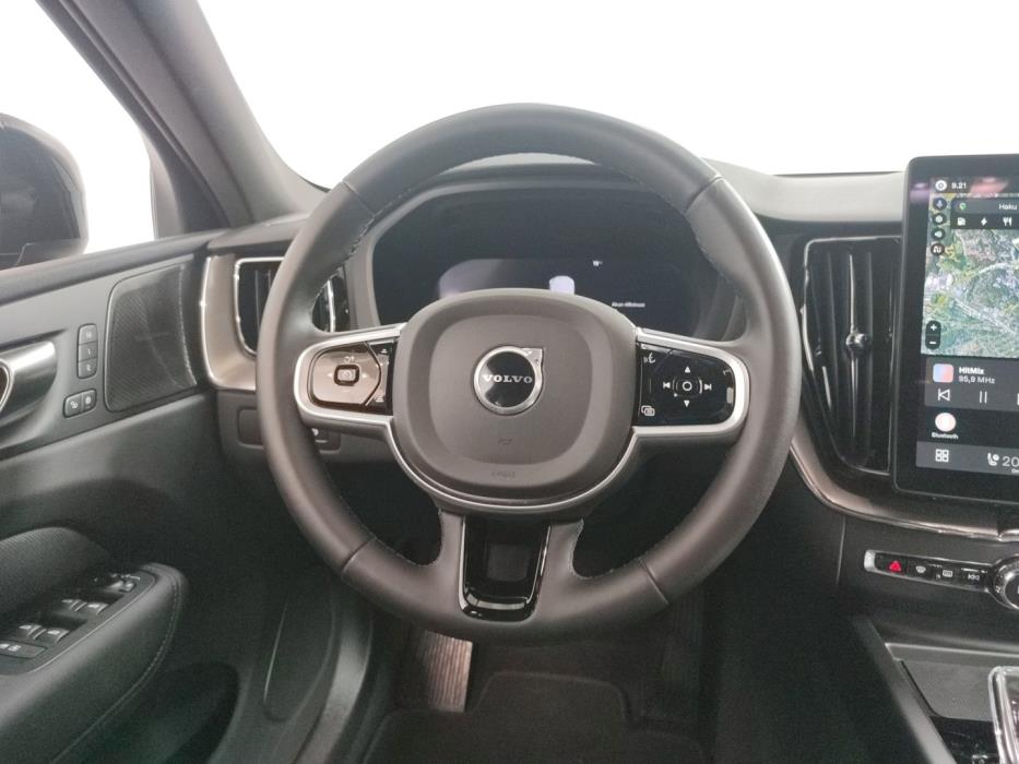 VOLVO XC60 2026
