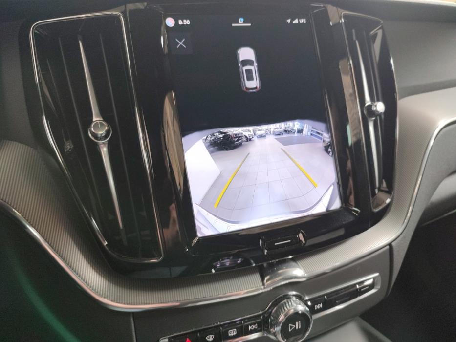 VOLVO XC60 2025