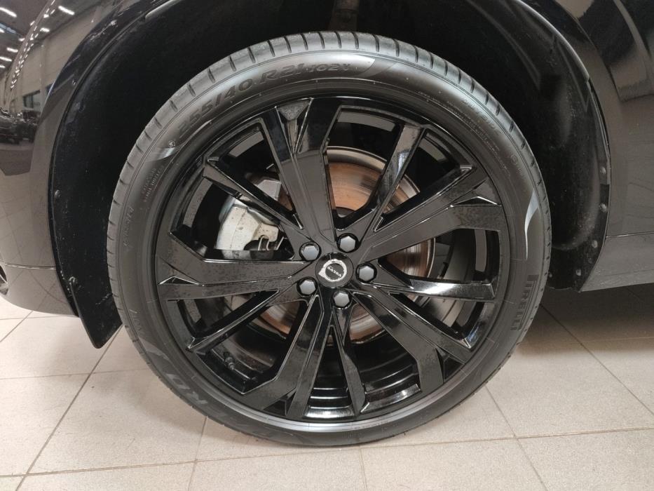 VOLVO XC60 2025