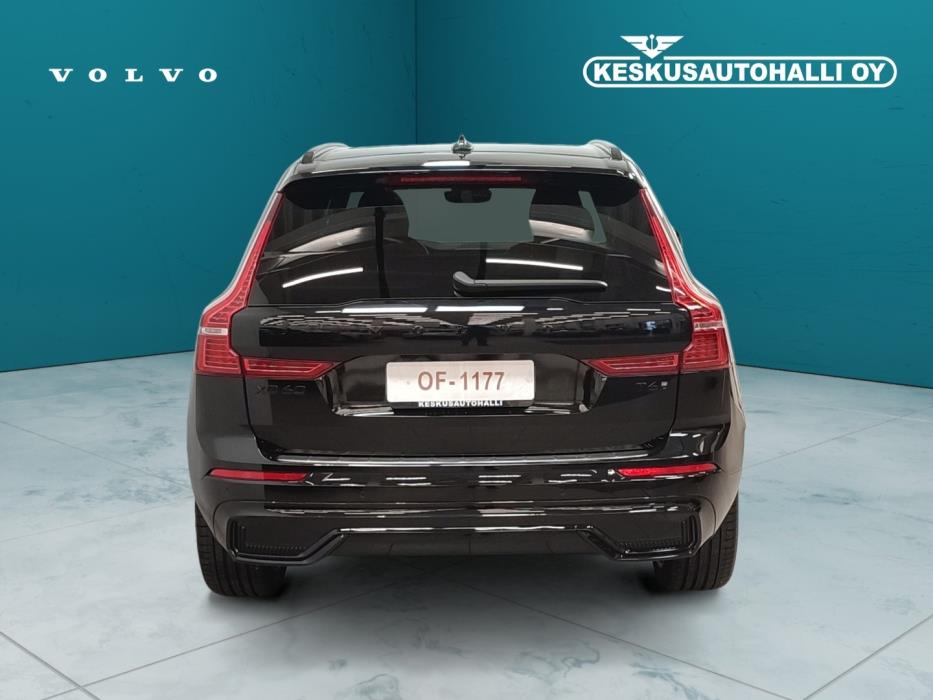 VOLVO XC60 2025