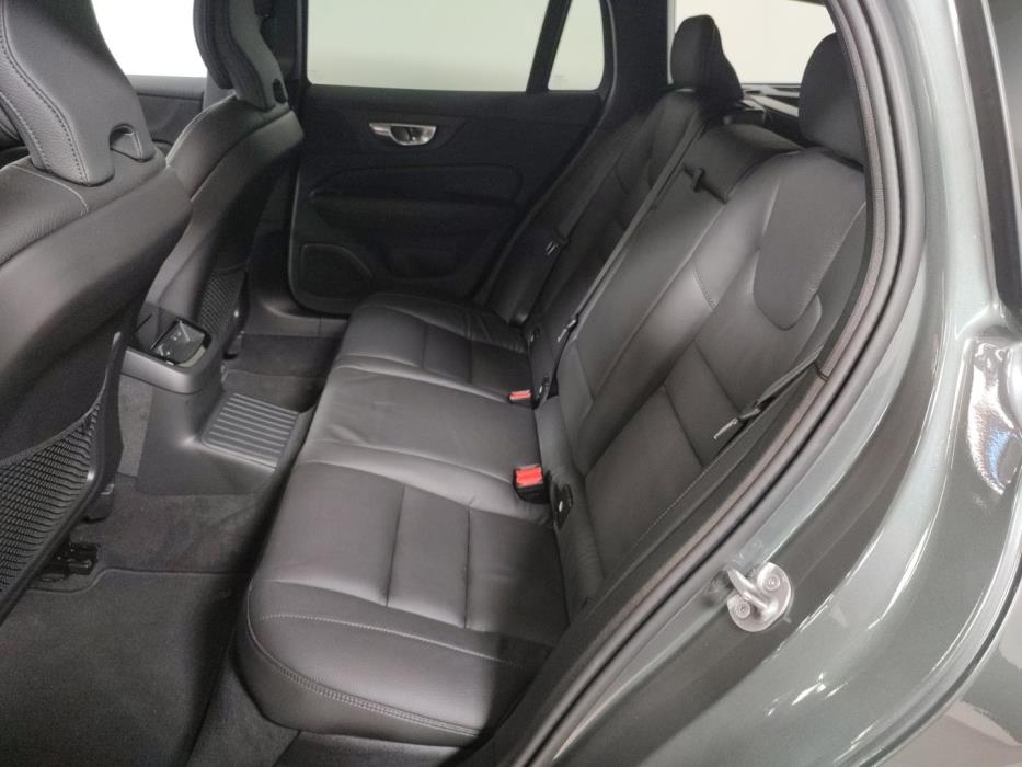 VOLVO V60 2026