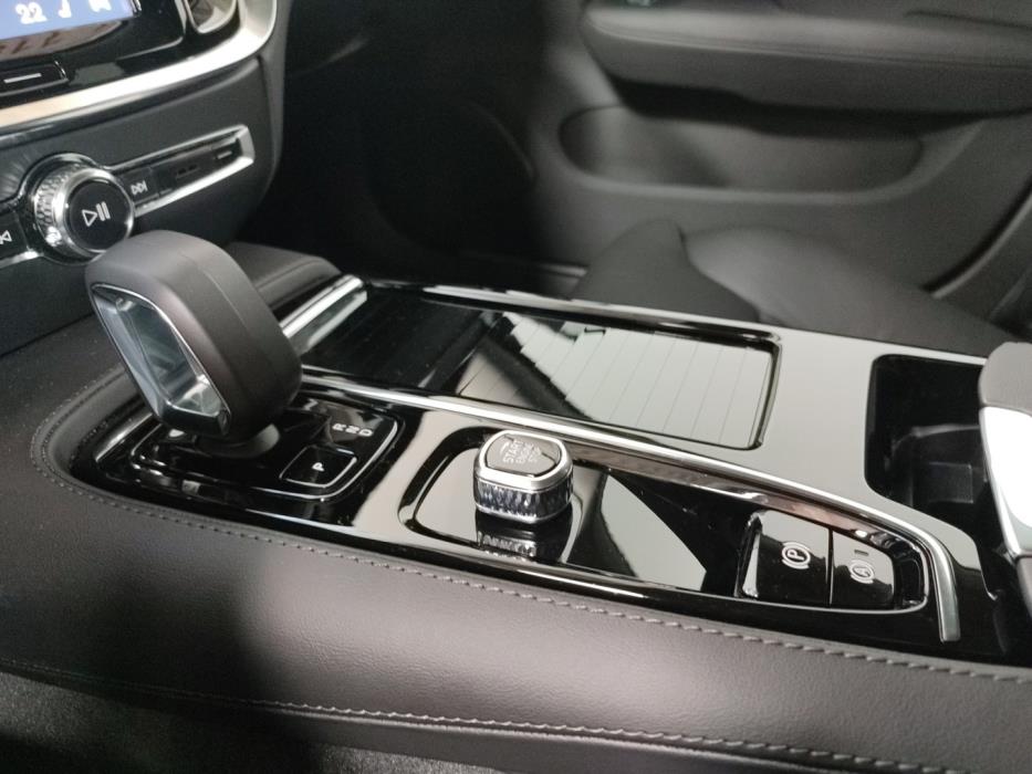 VOLVO V60 2026