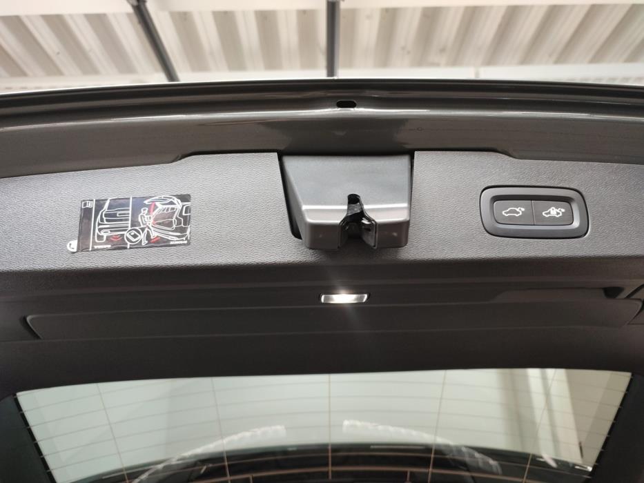 VOLVO V60 2026