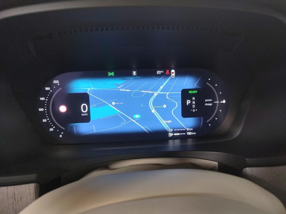 VOLVO V90 2025