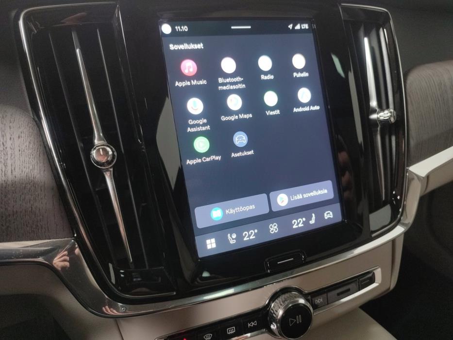 VOLVO V90 2025