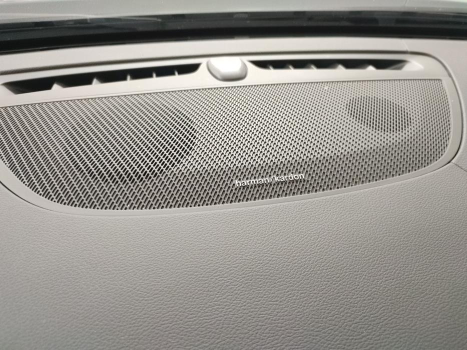 VOLVO V90 2025