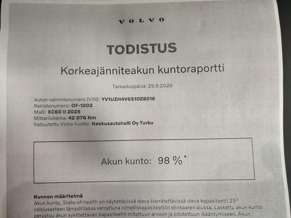 VOLVO XC60 2025