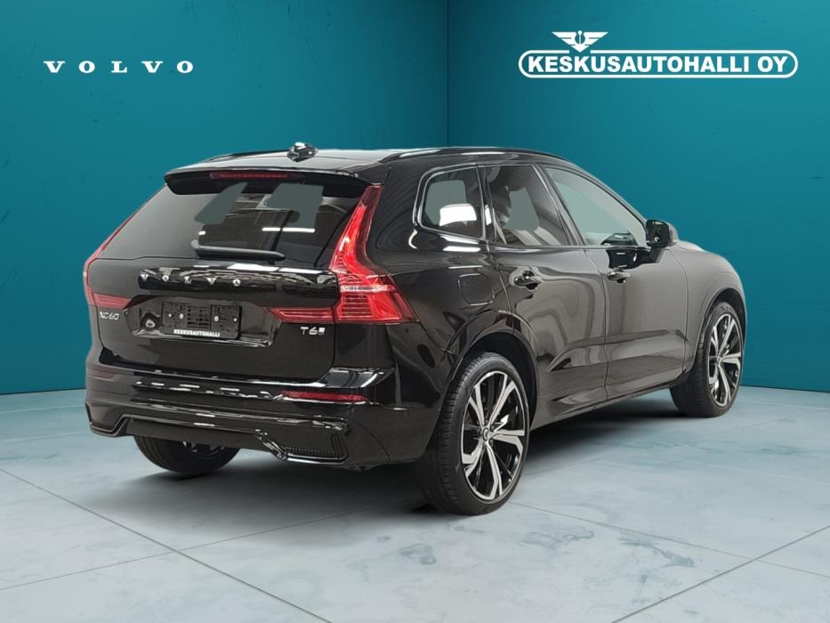 VOLVO XC60 2025
