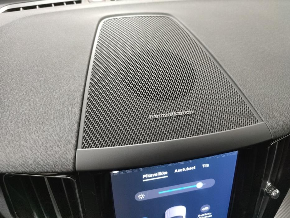 VOLVO XC60 2025