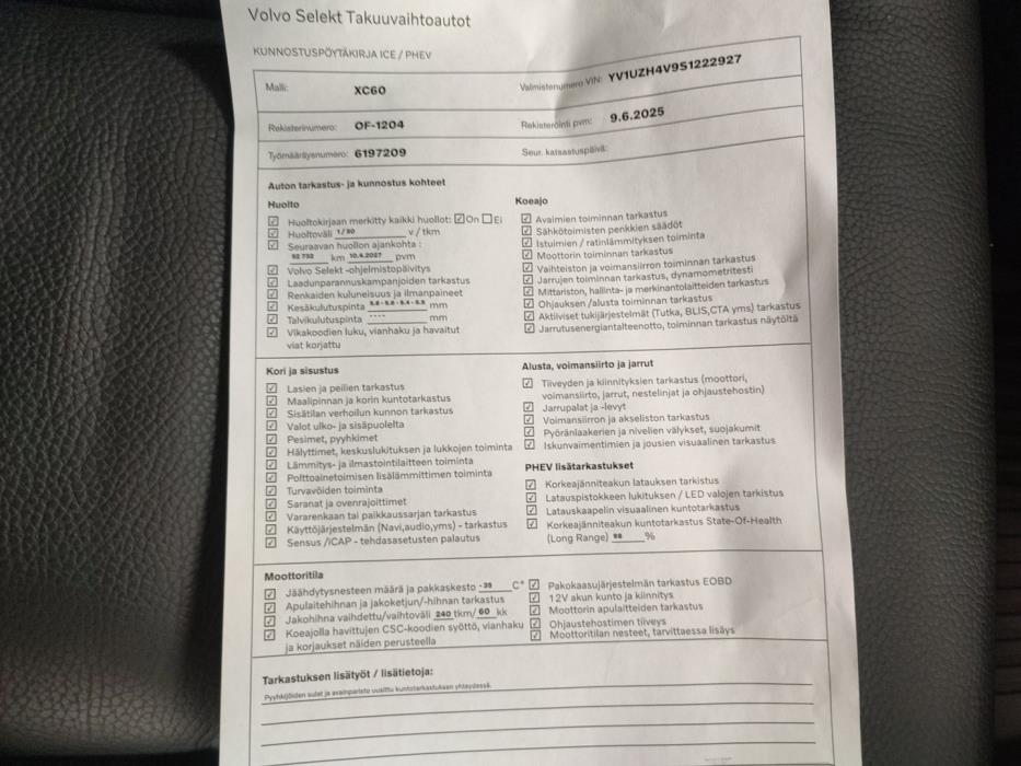VOLVO XC60 2025