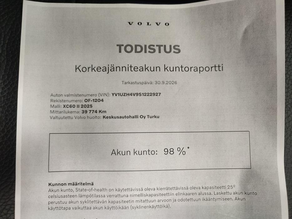 VOLVO XC60 2025