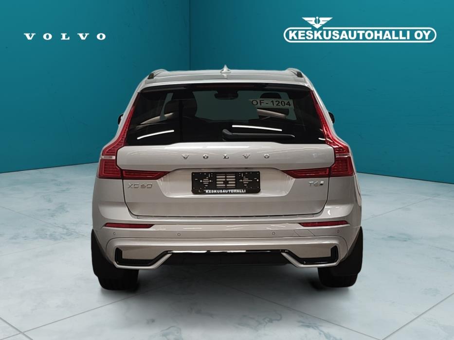 VOLVO XC60 2025