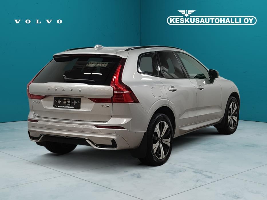 VOLVO XC60 2025