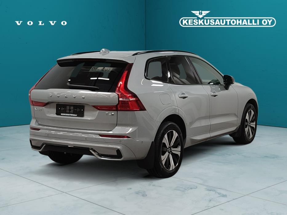 VOLVO XC60 2025