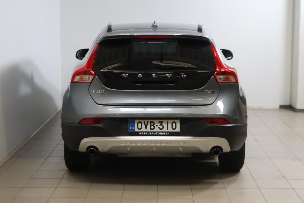 VOLVO V40 Cross Country 2017