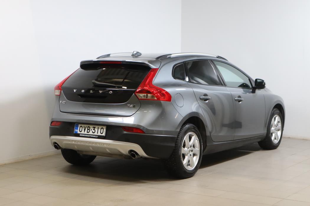 VOLVO V40 Cross Country 2017