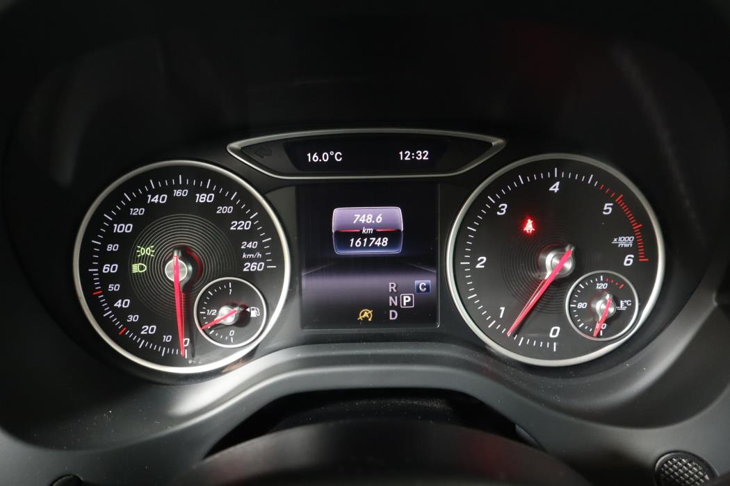 MERCEDES-BENZ A 2017