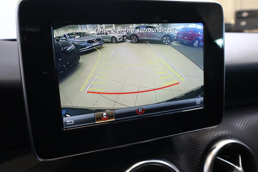 MERCEDES-BENZ A 2017