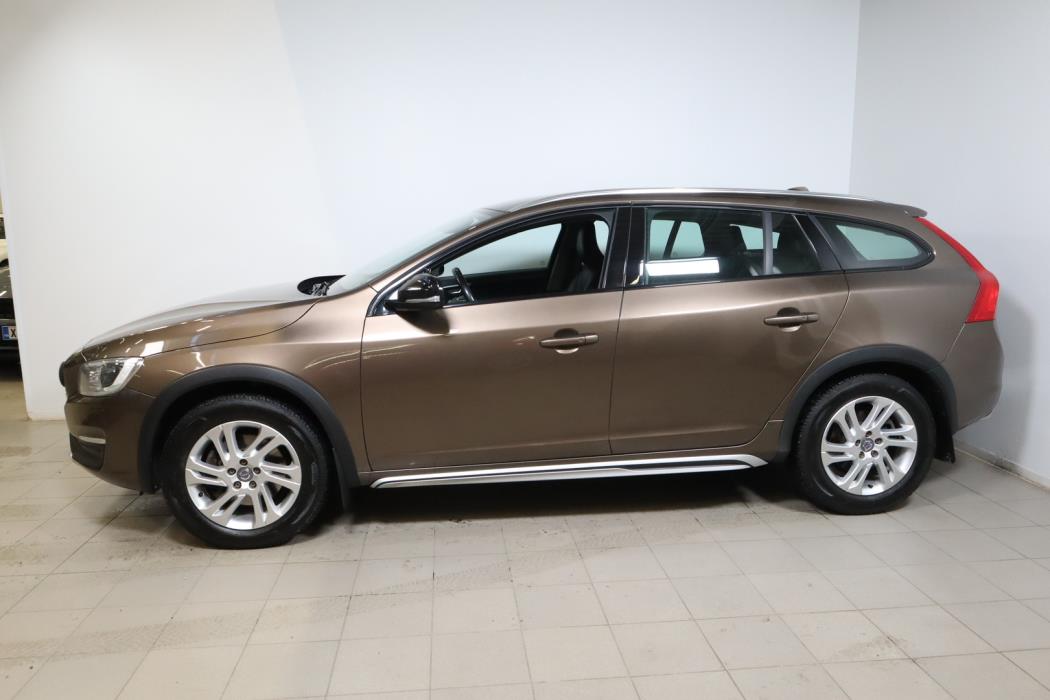 VOLVO V60 Cross Country 2018