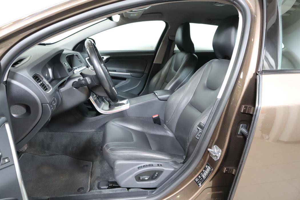 VOLVO V60 Cross Country 2018