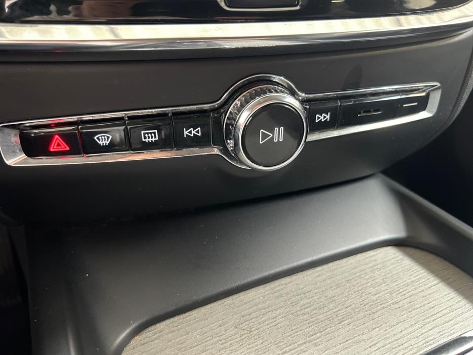 VOLVO V60 2021
