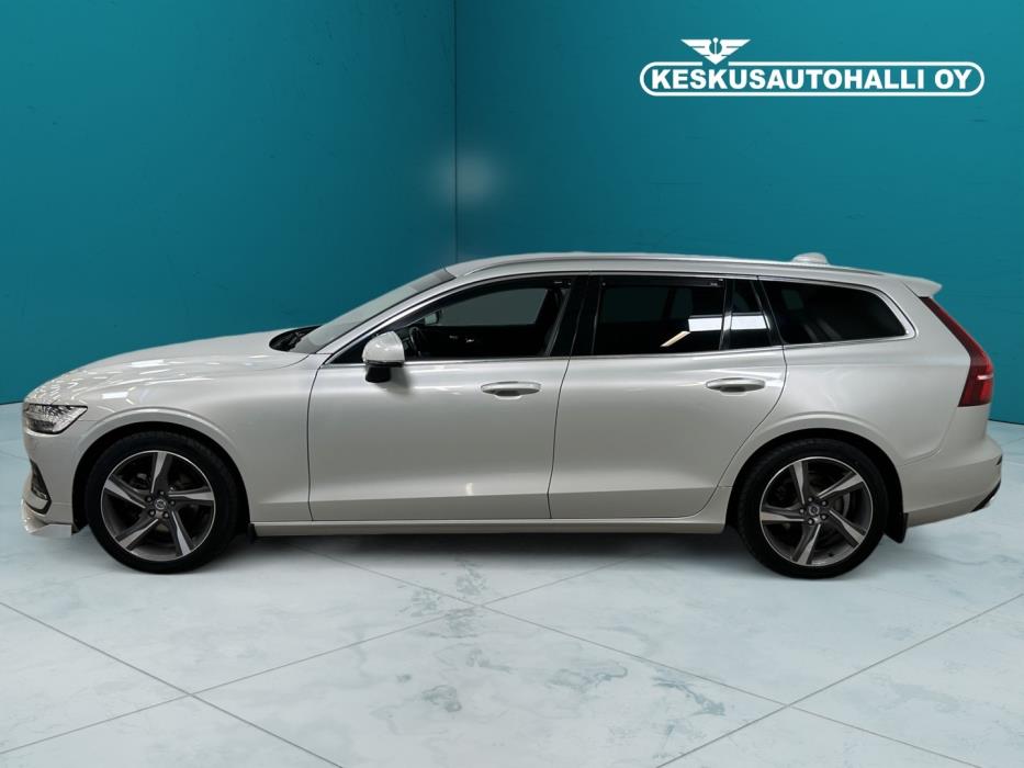 VOLVO V60 2021