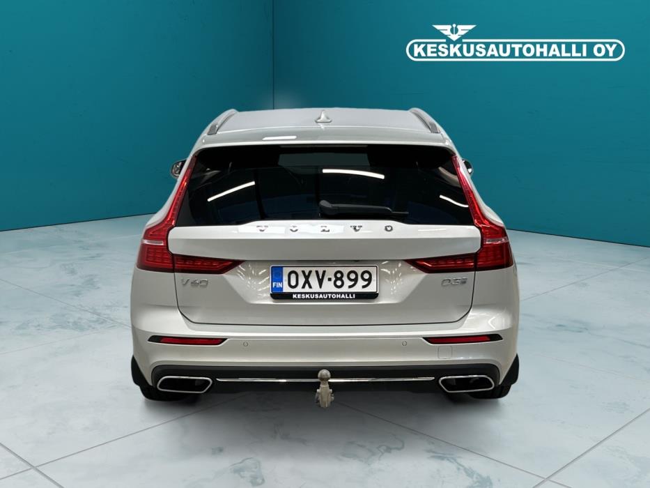 VOLVO V60 2021