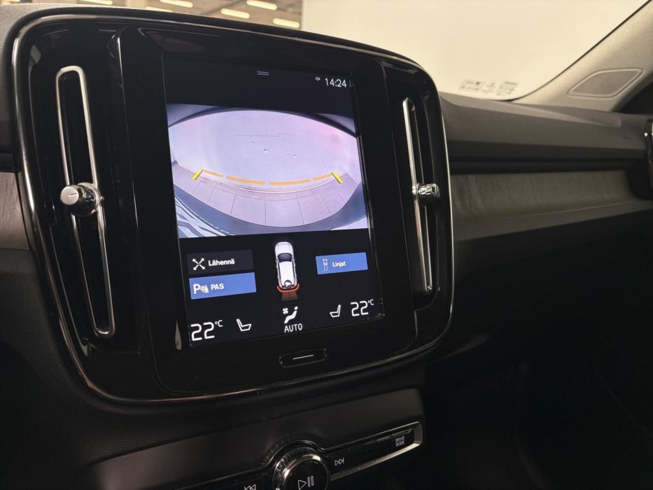 VOLVO XC40 2020