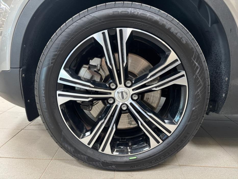 VOLVO XC40 2020