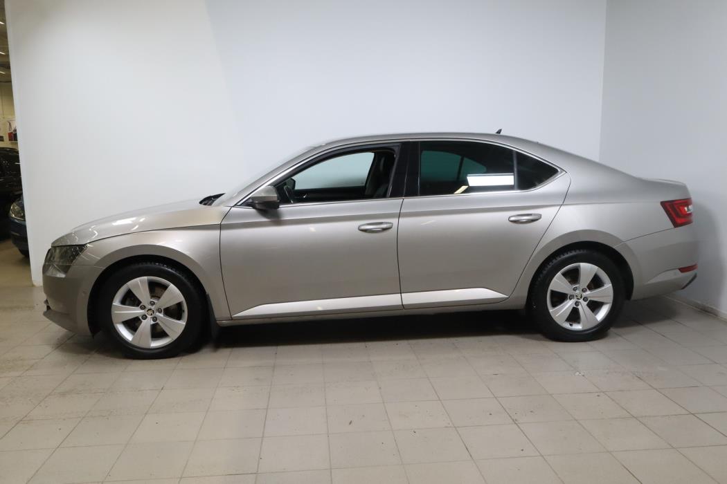 SKODA Superb 2016