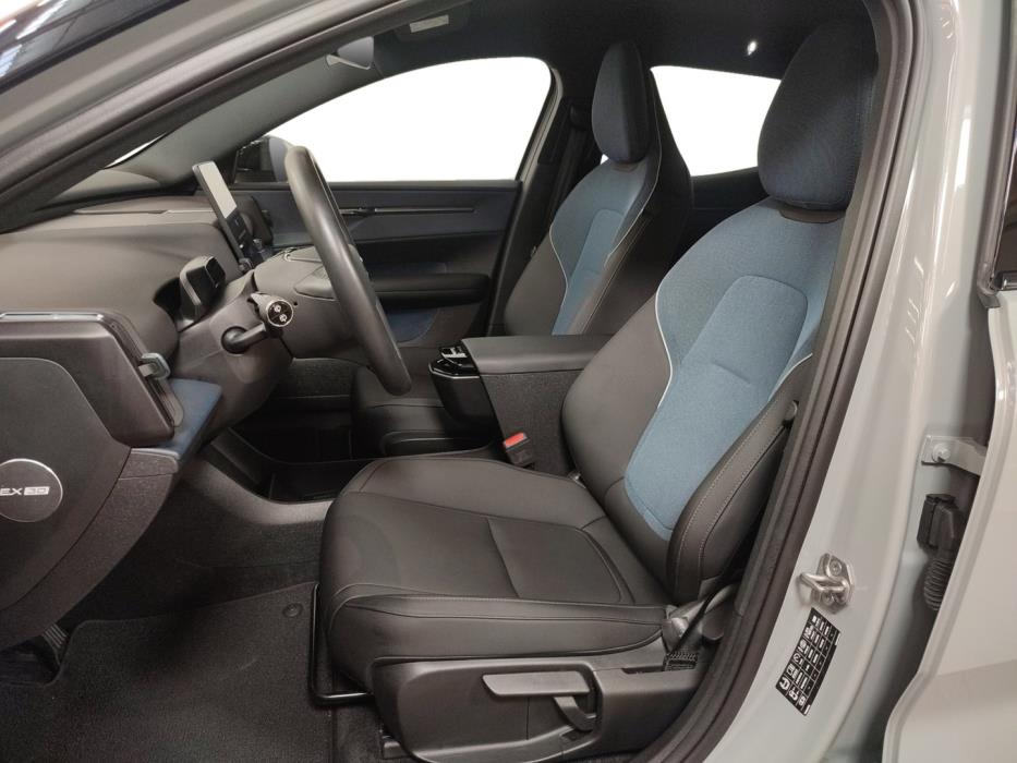 VOLVO EX30 2024