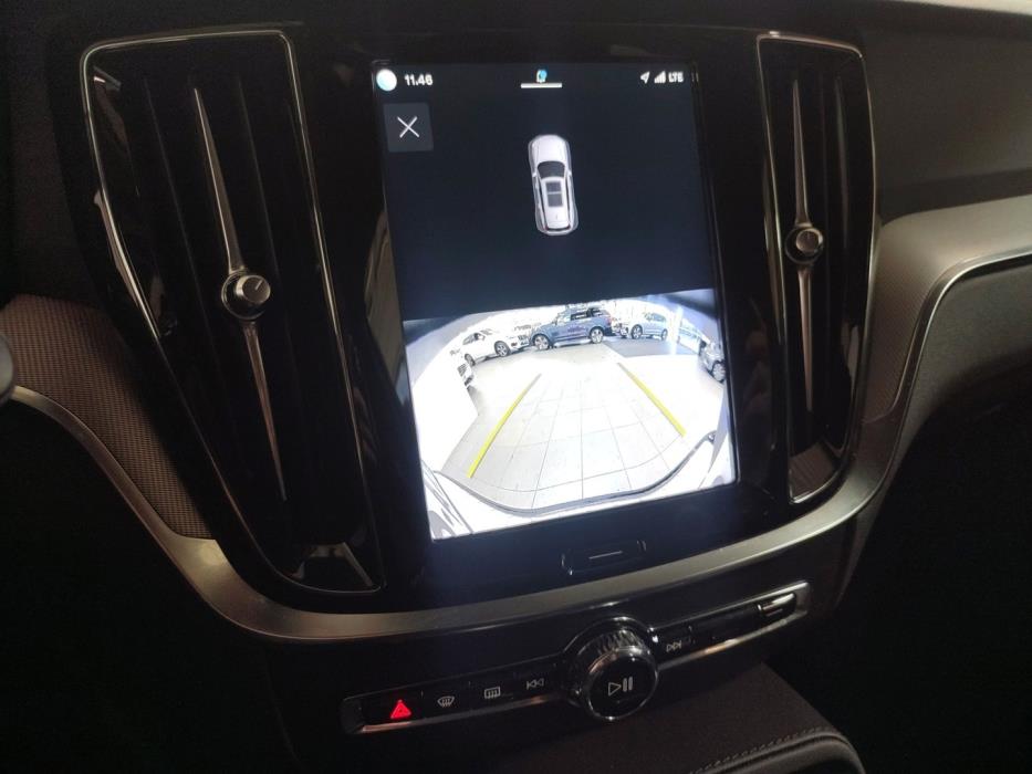 VOLVO V60 2025
