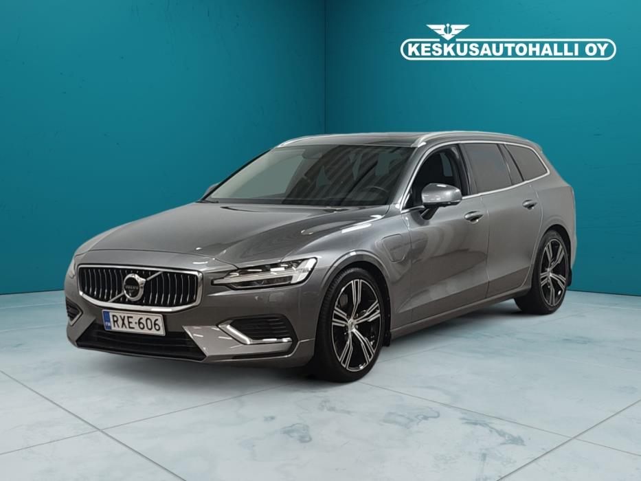 VOLVO V60 2021