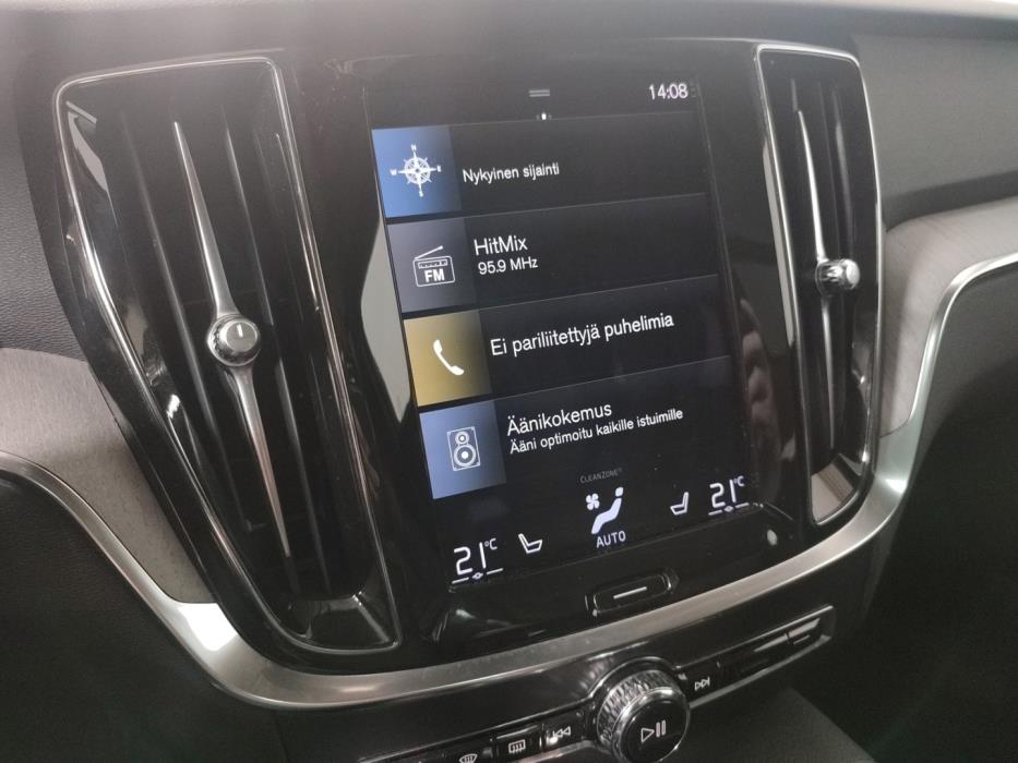 VOLVO V60 2021