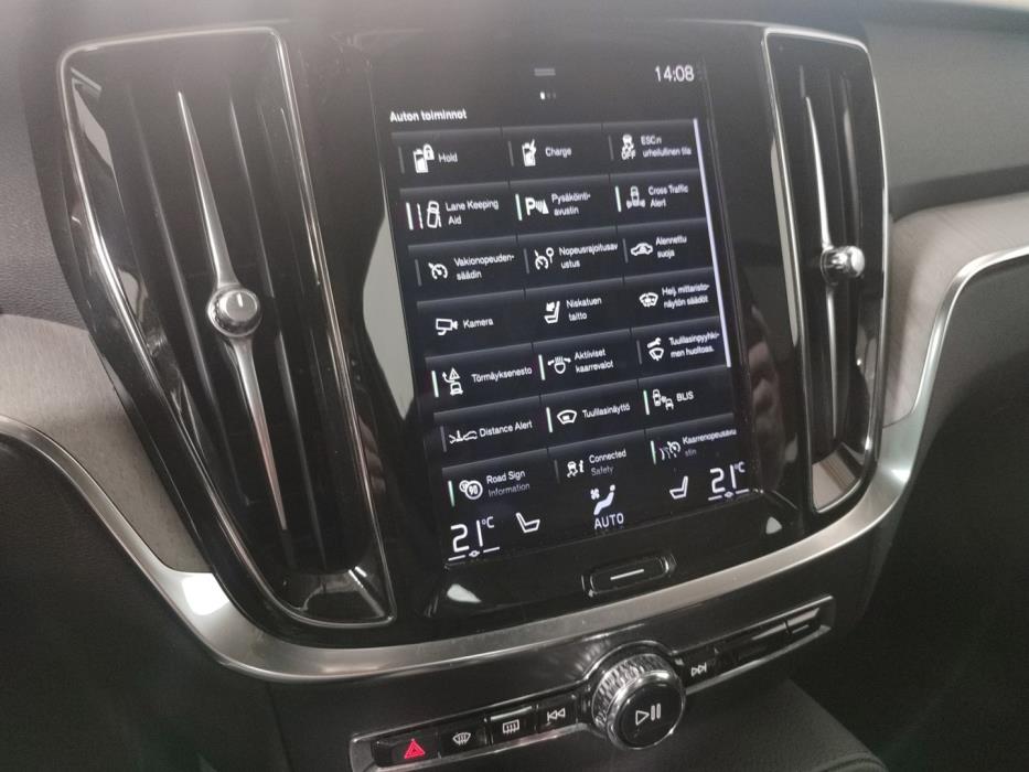VOLVO V60 2021