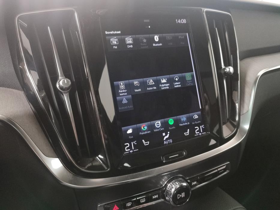 VOLVO V60 2021